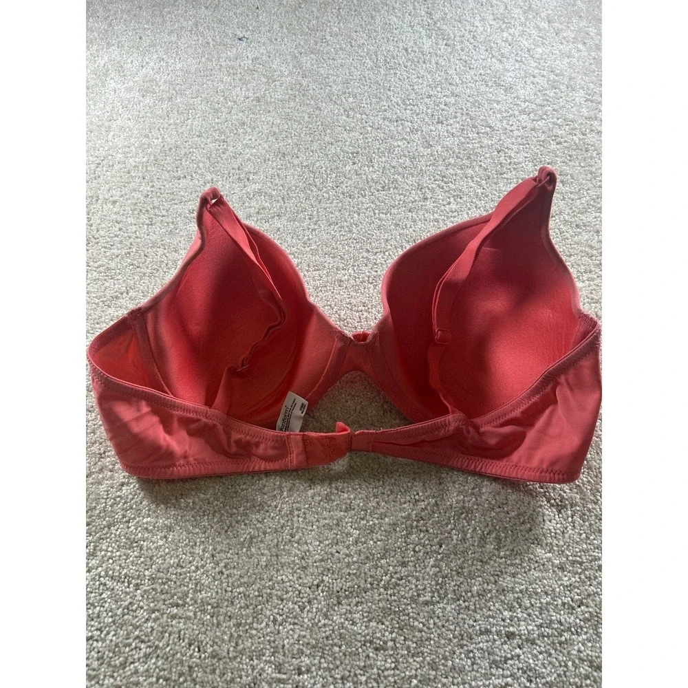 Maidenform Women's Bra‎ Coral 38D Underwire Smooth Push-Up